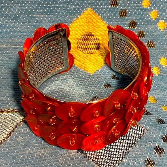 SALE 3/$20 BOHO vintage cuff bracelet,silver w/attached burnt orange MOP buttons - Picture 7 of 10